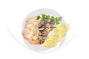 Shrimp salad with mushrooms and lemon.