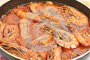 Shrimps in pan