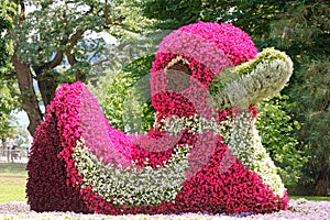 Shrubs, bushes in shape of animals, Isle Mainau