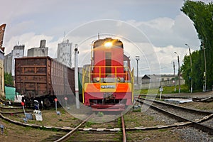 The train at the train station, fisheye.