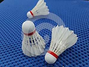 Shuttlecock badminton backhand onhand smash shot
