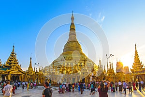 Shwedagon Paya pagoda, or Shwedagon Zedi Daw, Yangon, Myanmar