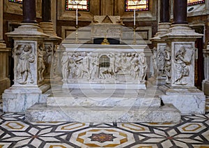 Side altar with crucifixion of Jesus in the Genoa Cathedral photo