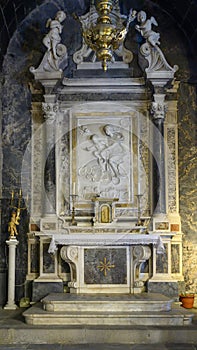 Side altar with Madonna and Child, Church of Santa Margherita d`Antiochia in Vernazza, Liguria, Italy