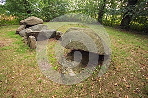 Side view of Dolmen D32