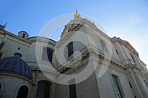 Side view at Dome des Invalides