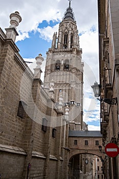 Side view of Primatial Cathedral of Saint Mary of Toledo photo