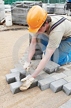 Sidewalk pavement construction