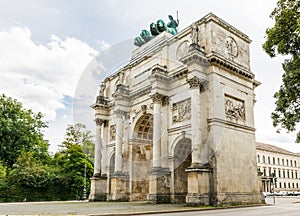 Siegestor in Munich photo