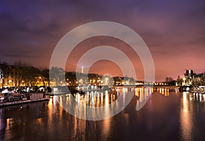 Siene river at night