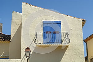 Sigean (Languedoc-Roussillon, France): window and balcony photo