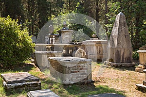 Sightseeing in Corfu City: interesting place - ancient and old b