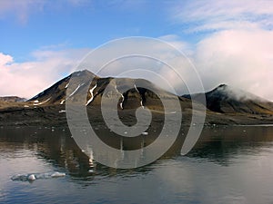 Sightseen in Svalbard photo