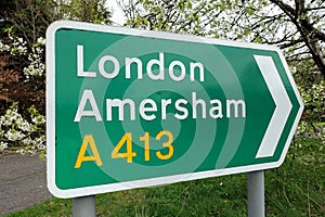 Sign on the A 413 for Amersham and London