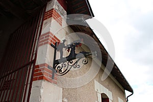 sign and commons at the castle of nitray in athée-sur-cher (france)