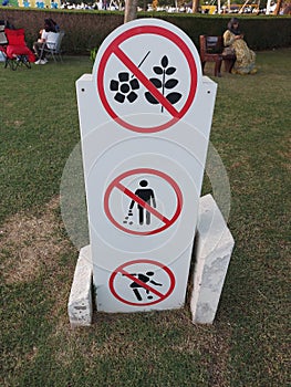 Sign do not pick flowers,garbage sign for waste disposal