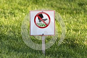 Sign Do not step on grass. Prohibition sign on the lawn. Sign prohibiting walking on the grass