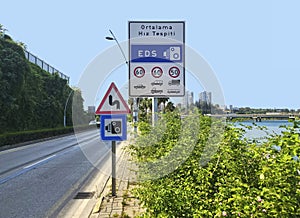 Sign for electronic overspeed detection system