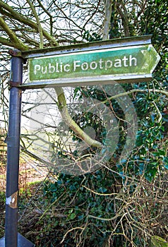 Sign for an entrance to a public footpath in England