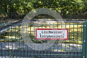 A sign with the inscription extinguishing water extraction point