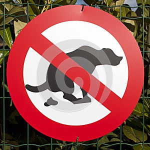 Sign: no dog pooping