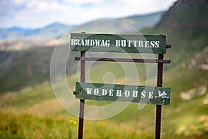 A sign post on the Brandwag Buttress trail in the Golden Gate Highlands National Park