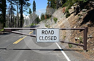 The sign `Road closed` in Yosemite National Park, CA, USA