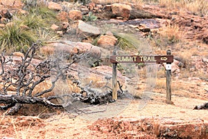 Sign to the summit trail of Enchanted Rock