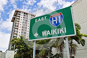 Sign towards Waikiki Beach