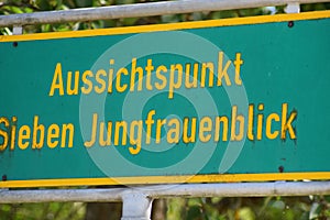 sign vor a viewing point \