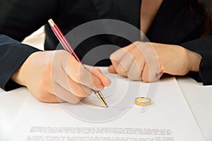 Signing divorce agreement