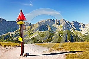 Signpost Mountains, Hiking Trail