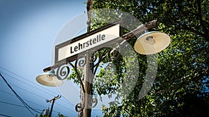 Signposts the direct way to Apprenticeship