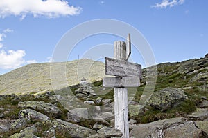 Signs at the ridge leading to Mt. Washington