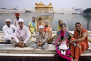 Sikh family - Golden Temple - Amritsar - India