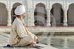 Sikh in a obliteration prayer photo