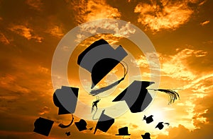 Silhouette Graduation Ceremony, Graduation Caps, hat Thrown in t