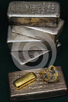 Silver & Gold Bullion Bars (Ingots) and Gold / Quartz Specimen photo