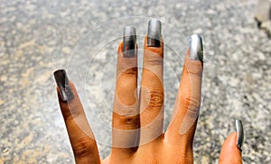Silver nails to fascinate and amaze