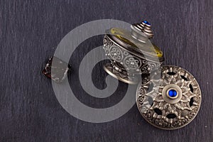 Silver Oriental Artistic Arabian Oud Perfume