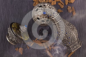 Silver Oriental Artistic Arabian Oud Perfume