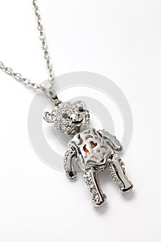 Silver pendant bear with chain