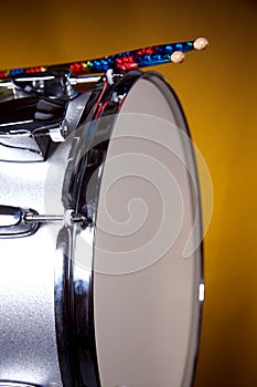 Silver Sparkle Snare Drum on Gold