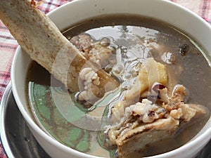 Simmered beef bones medical soup