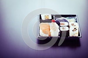 Simple bento sushi box