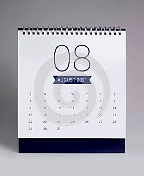 Simple desk calendar 2021 - August