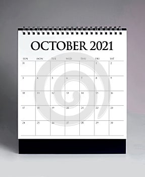 Simple desk calendar 2021 - October