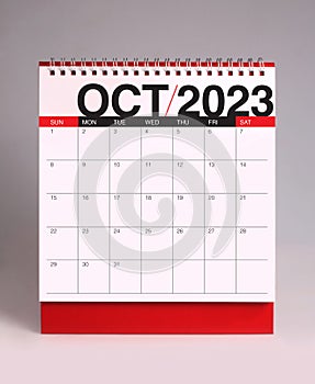 Simple desk calendar 2023 - October