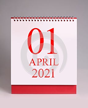 Simple desk calendar for New Year April 2021