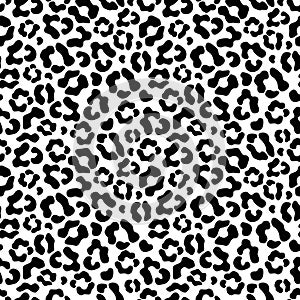 Simple seamless black and white pattern, imitates the skin of a leopard